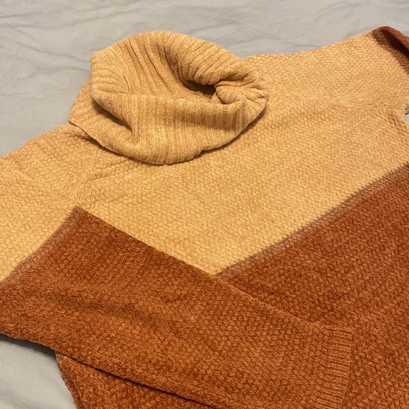 New Directions Sweater, color two-tone peach, size XL - Picture 2 of 3
